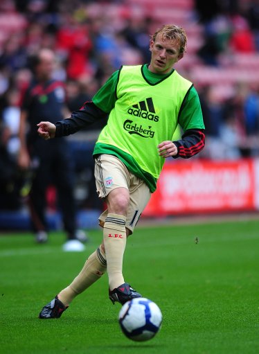 2025／26赛季英超：利物浦崩溃安菲尔德！上届冠军俯冲保级区（2025／26英超：安菲尔德失守，利物浦崩盘，上季冠军跌入保级区）