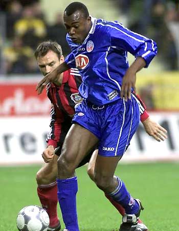 巴斯托尼：喜欢NBA的轻松氛围，在意大利输球就像世界末日（巴斯托尼称赞NBA的轻松文化，感叹在意大利输球仿佛末日来临）