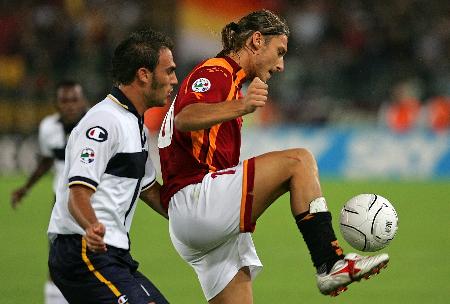 环足奖2025年最佳女足俱乐部候选：阿森纳女足、巴萨女足领衔