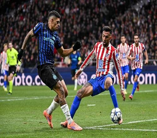 德天空：法兰克福和阿贾克斯谈17岁小将斯图尔的转会，想明夏引进（德天空：法兰克福与阿贾克斯磋商17岁小将斯图尔转会，目标明夏签下）