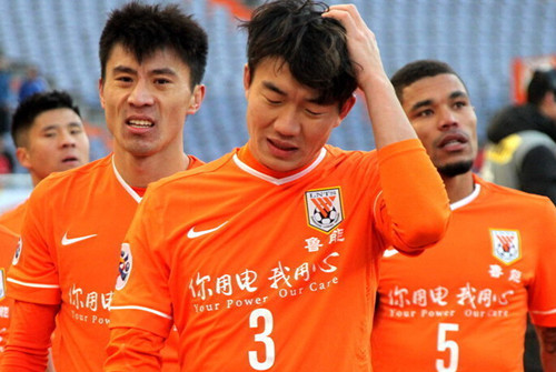 西甲报告：毕尔巴鄂竞技部分球迷多次辱骂维尼修斯和阿森西奥